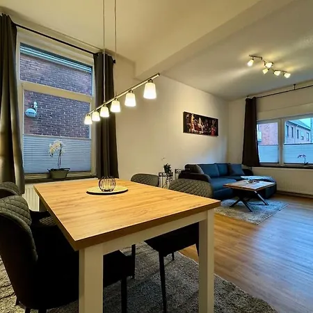 Charmante Altbauwohnung An Der Kesselschleuse 1 Apartamento