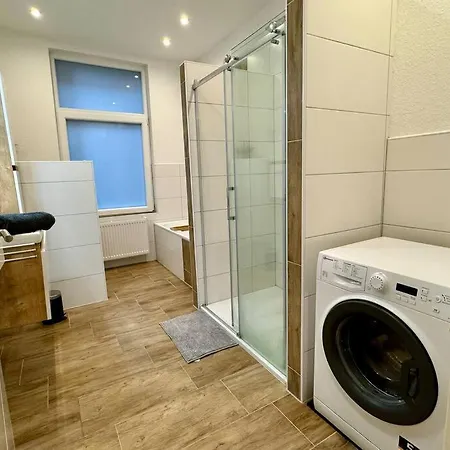 Charmante Altbauwohnung An Der Kesselschleuse 1 Apartamento Emden